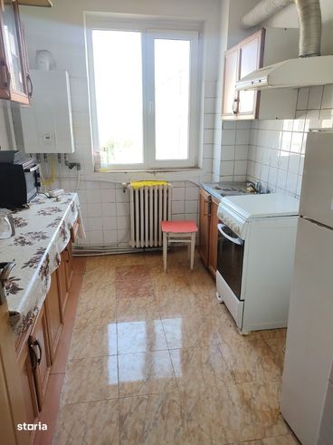 Apartament 2 camere, etaj 3 din 4, Micro 3