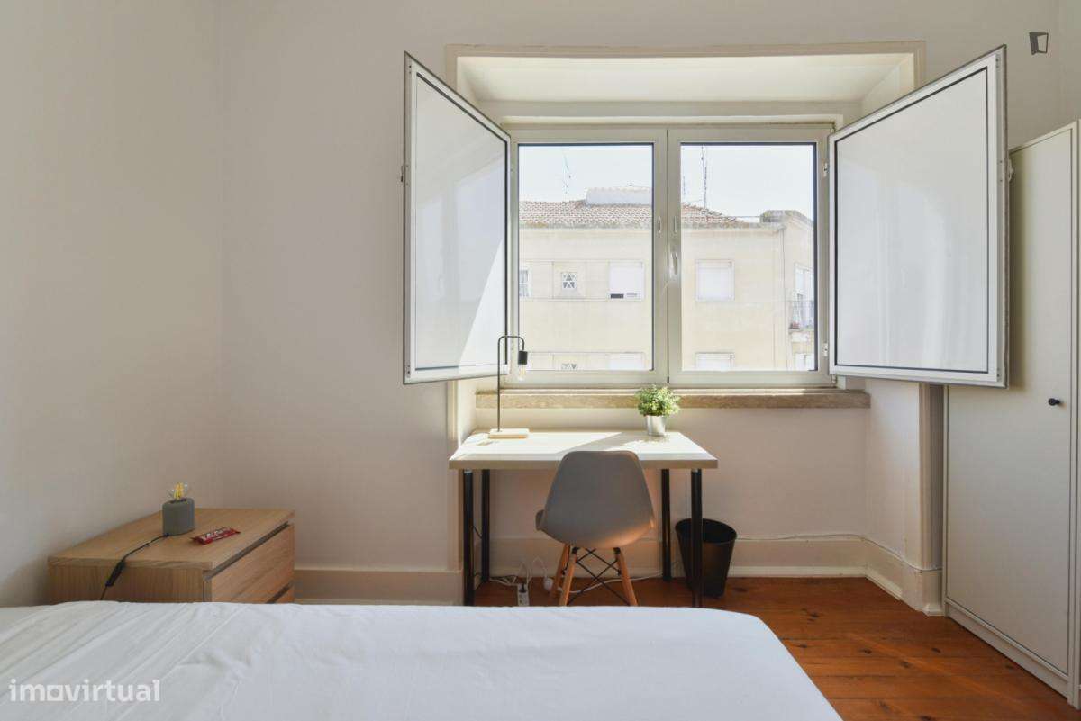 Quarto - localizado em Penha de França Lisbon - Grande imagem: 2/7