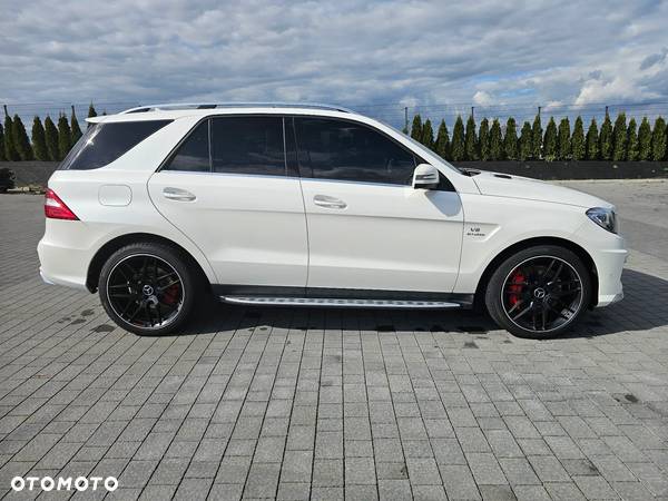 Mercedes-Benz ML 63 AMG 4Matic AMG SPEEDSHIFT 7G-TRONIC AMG Performance Package - 2