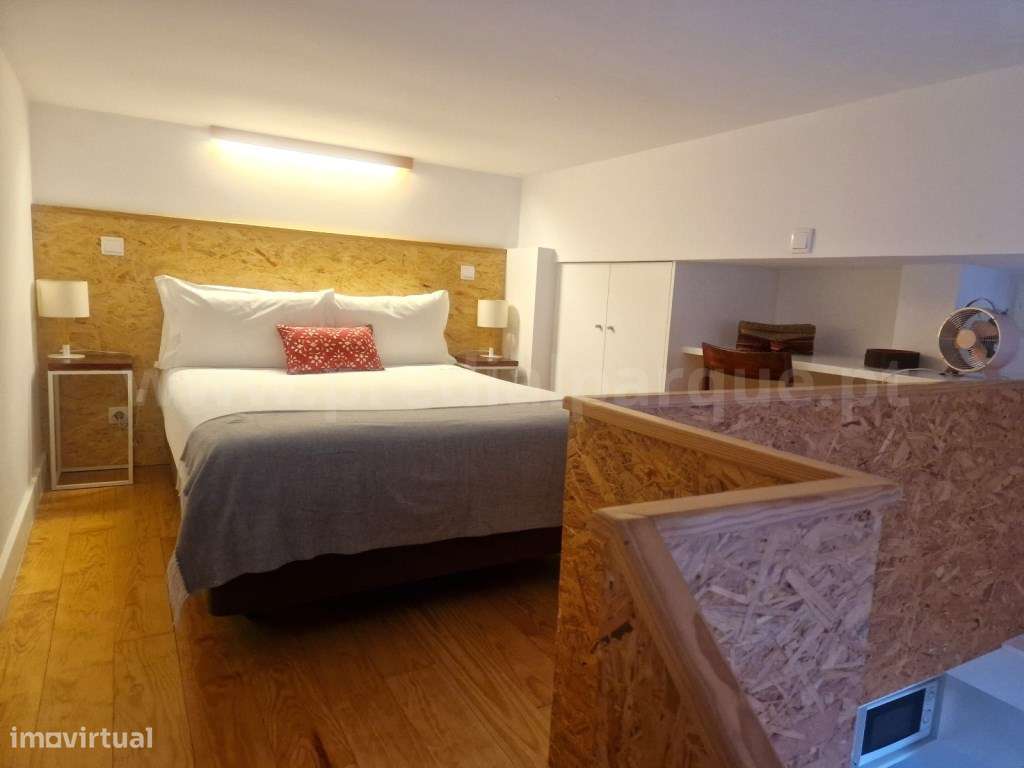 Loft c/terraço no Centro do Porto-13