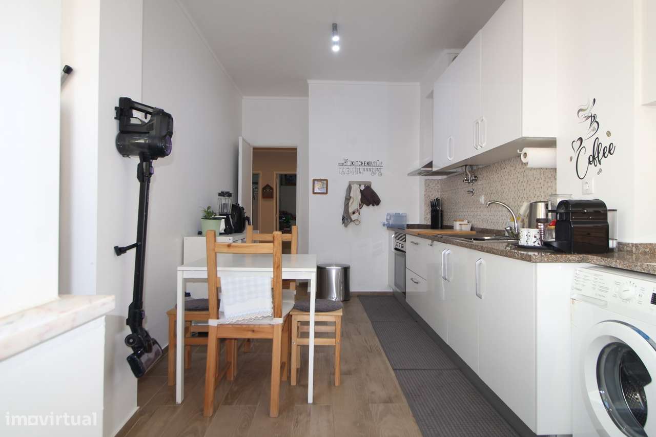 Vende-se T3 em Monte Abraão - Grande imagem: 5/24