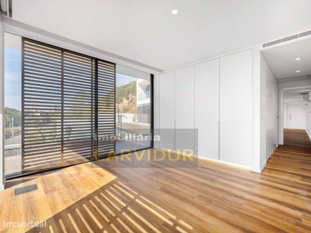 Moradia T5 de Luxo com Piscina Infinita ,Campo de Padel e Elevador ...-22