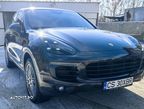 Porsche Cayenne 3.0 L - 1