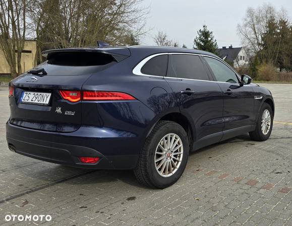 Jaguar F-Pace - 5