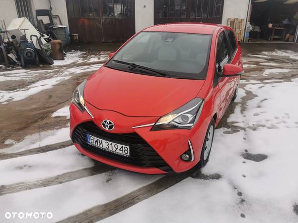 Toyota Yaris 1.0 Premium - 1