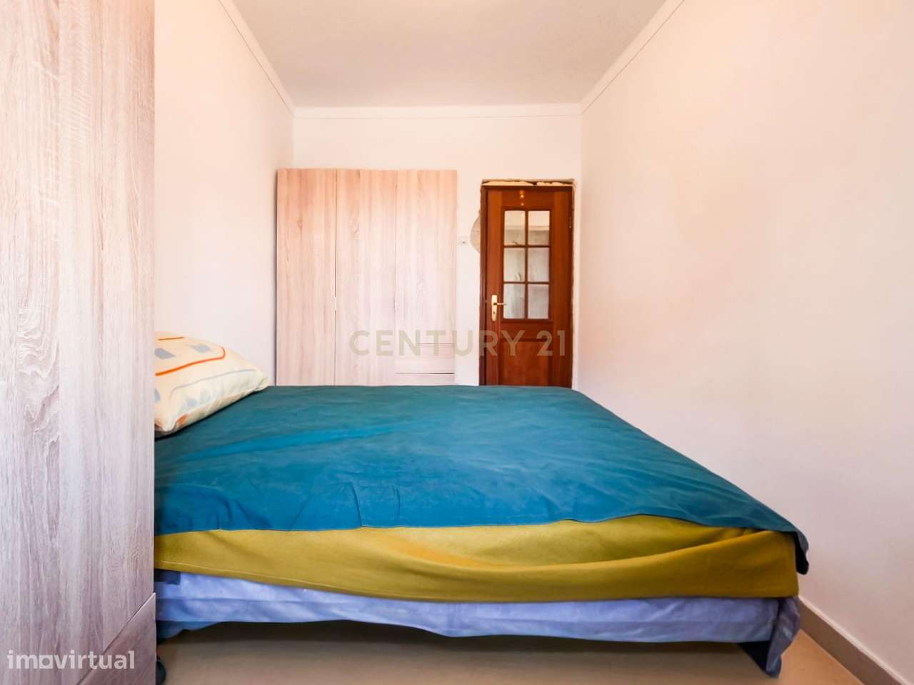 Apartamento T1 com Varanda em Localização Central-14