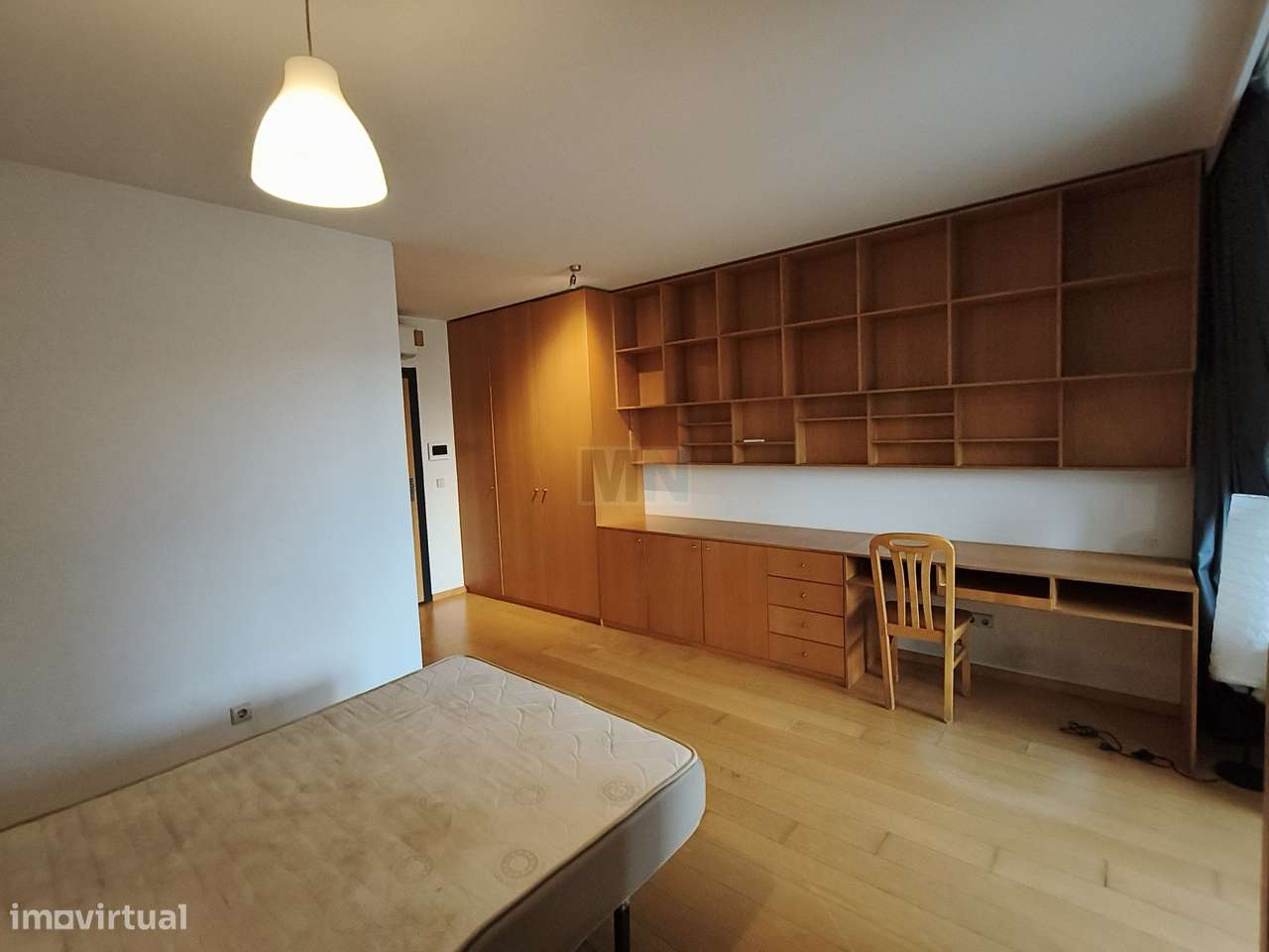 T0 com aparcamento na Qta. da Portela - Grande imagem: 5/24