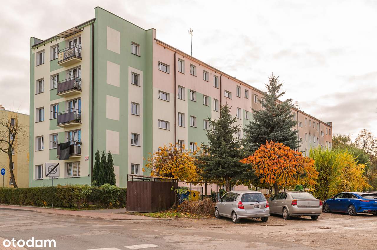 Duże | 4 pokojowe | Z balkonem | Do zamieszkania | W Zadbanym bloku |-1