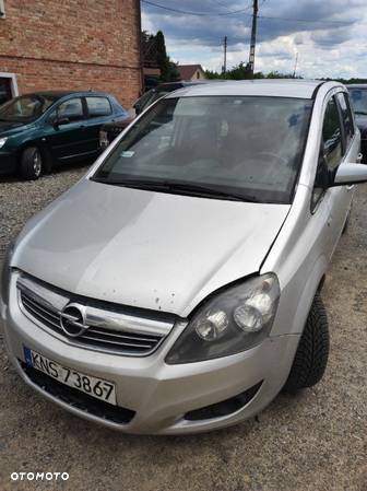 Opel Zafira 1.9 Diesel 2008r. - 1