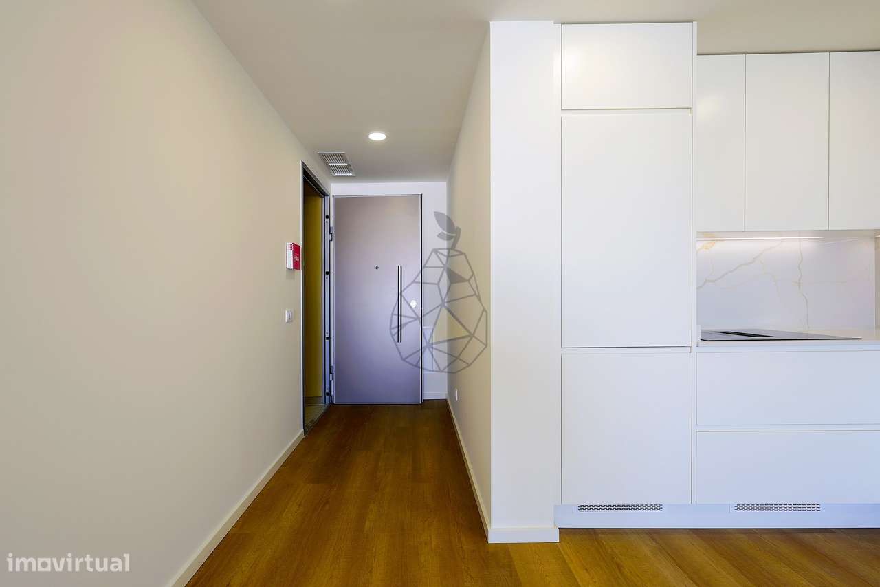 Apartamento com dois quartos , dois lugares de estacionamento e Piscin-30