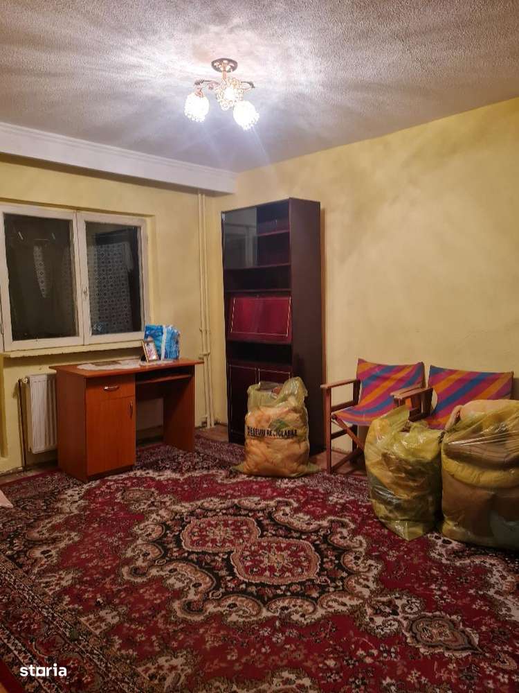 Apartament  trei  camere   decomandat  Gavana 3-2