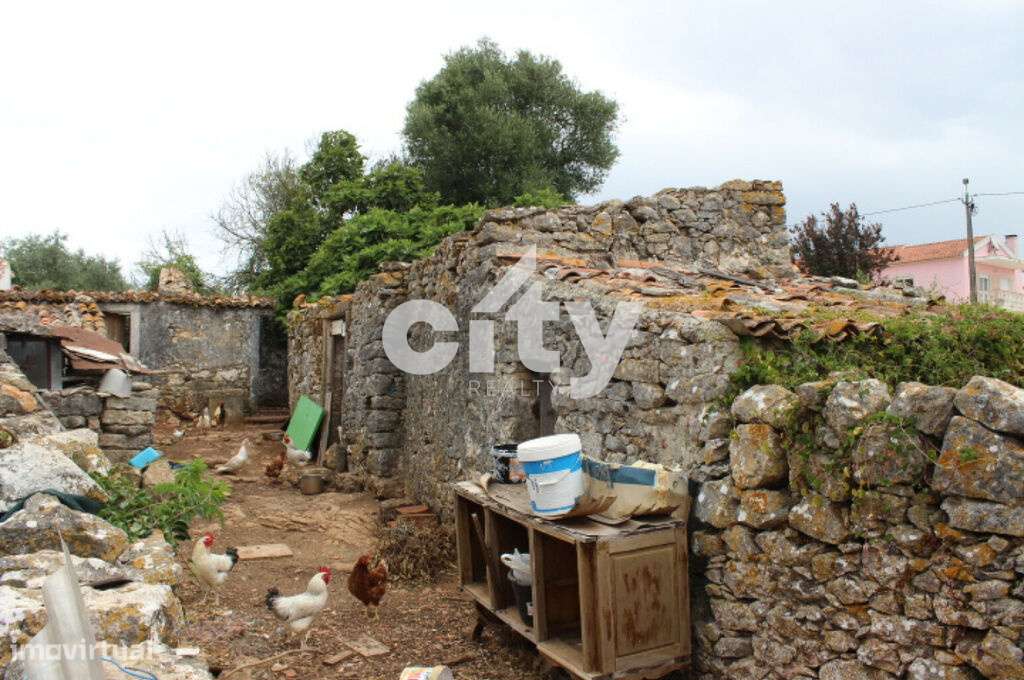 Terreno com casa em ruínas em Morelena, Sintra. - Grande imagem: 3/28