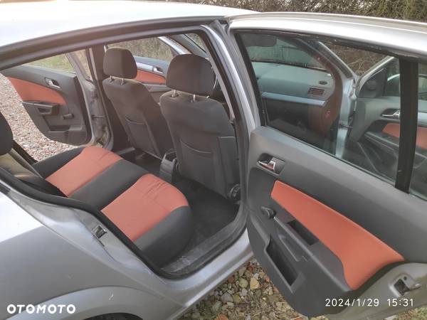 Opel Astra III 1.8 Essentia - 9