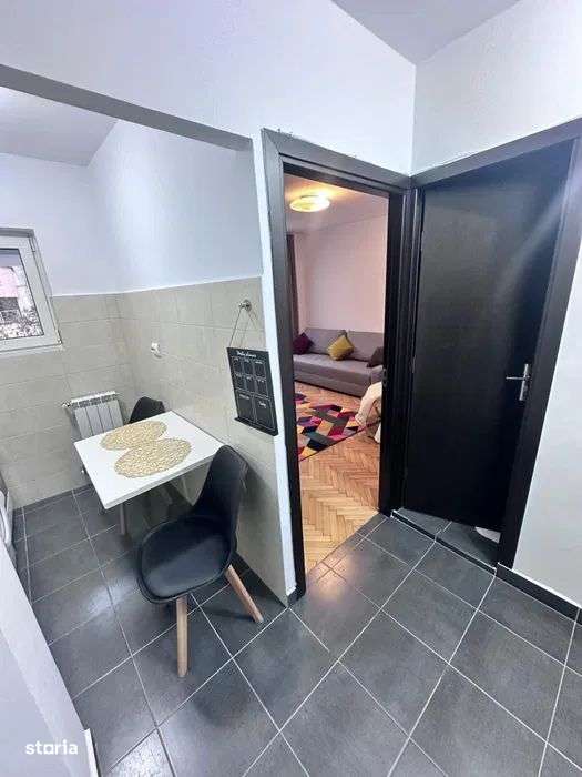 Studio modern de inchirat, Timpuri Noi - Imagine principală: 2/7