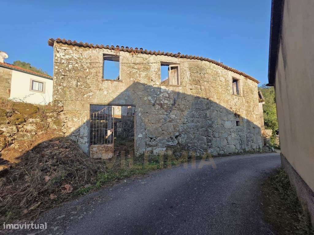 Casa Antiga para Restauro - Ribeira, Ponte de Lima - Grande imagem: 4/26