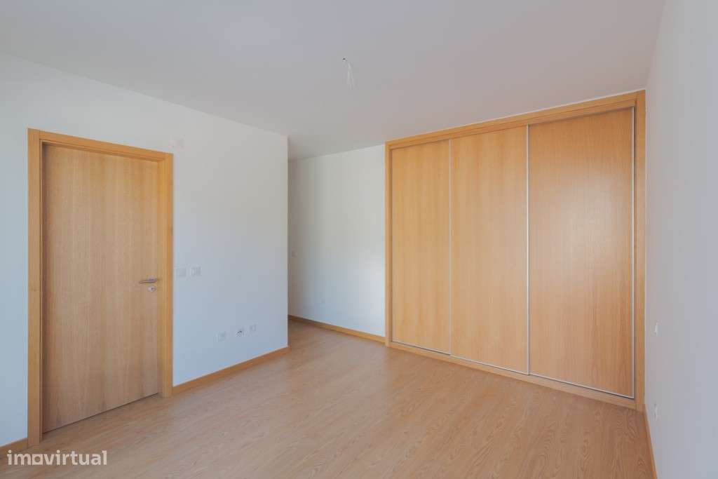 Moradia V3 Loteamento Penedos Altos - Lote 24-11