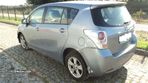 Toyota Verso 2.0 D-4D 2009 - Para Peças - 6