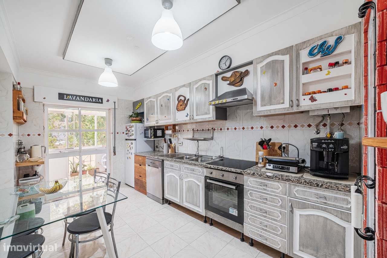 Apartamento T2 Remodelado | Tapada das Mercês-8