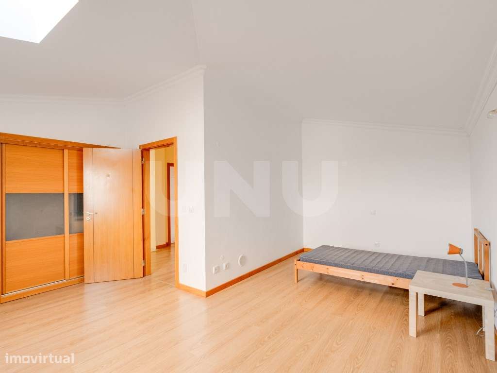 Quinta com 4,8 hectares e casa T9 em Vila Nova da Baronia-51