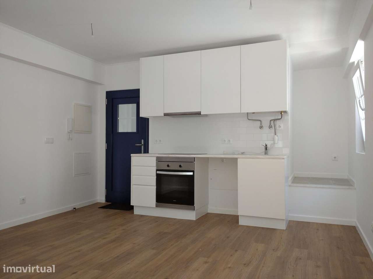 APARTAMENTO T1 NA RUA POSSIDÓNIO DA SILVA - Grande imagem: 2/13
