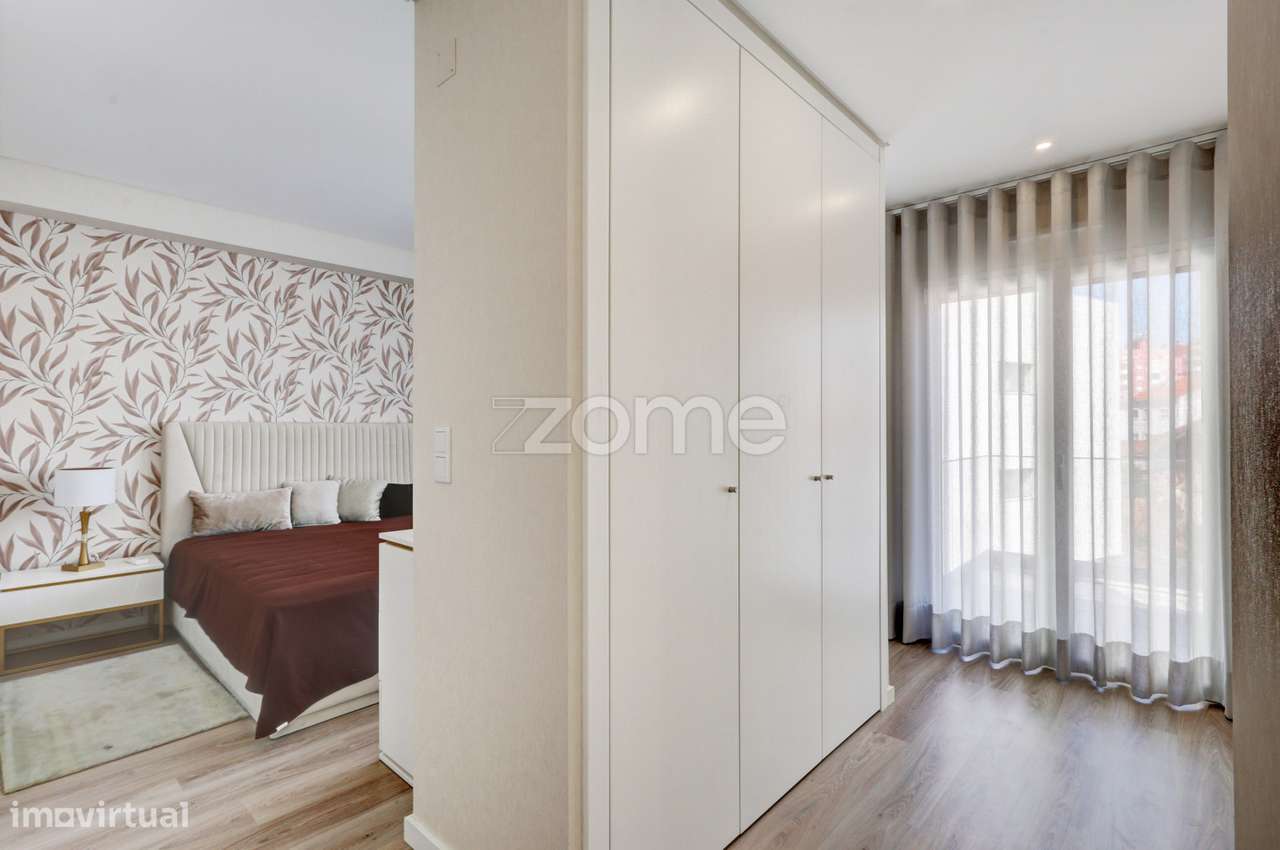 Apartamento T5 Novo em Sacavém-30