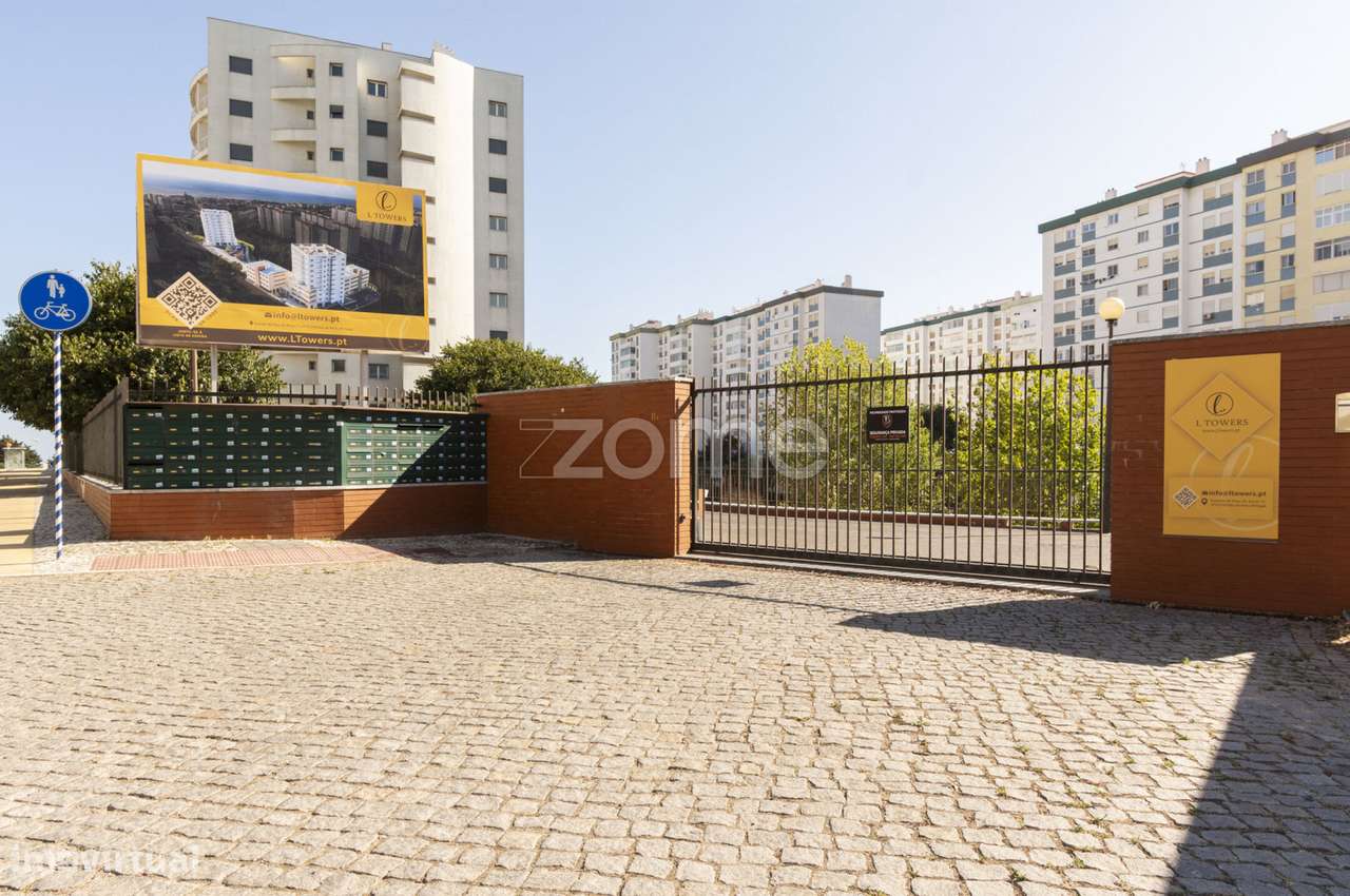 Apartamento T3 com varanda e garagem no L Towers, em Paço de Arcos-4
