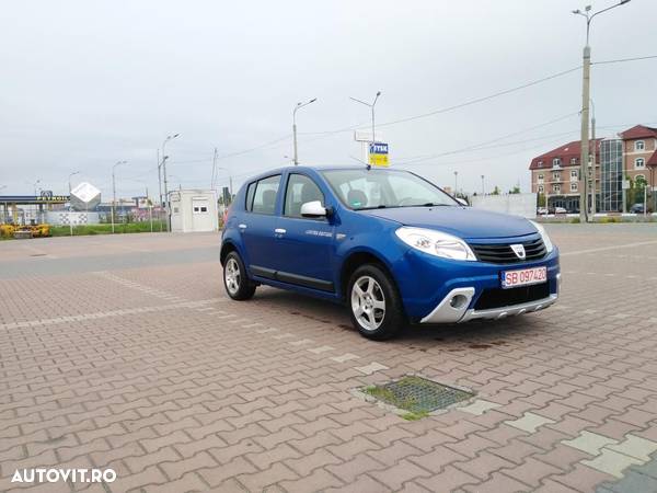 Dacia Sandero - 8