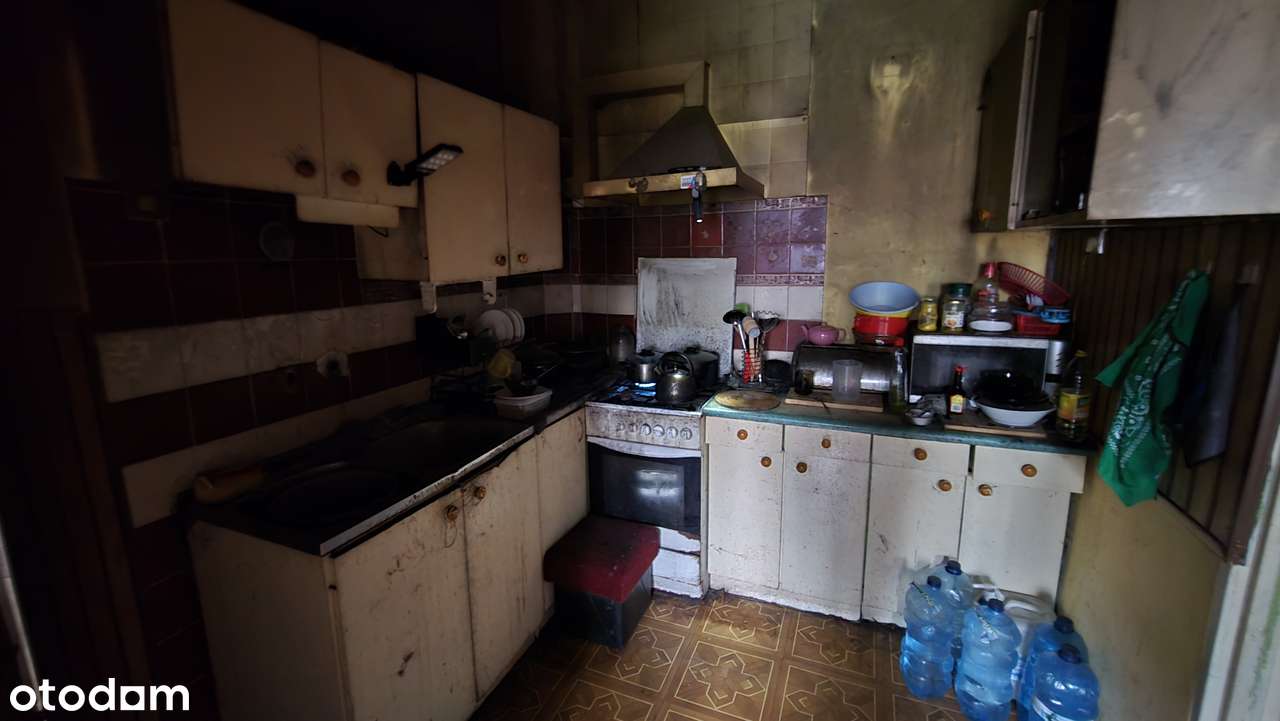 Przestronny dom z piwnicą i strychem-7