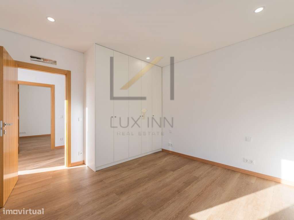 Moradia T5 Recuperada com Piscina, 2 Suítes e Garagem - Lote Isolad...-10