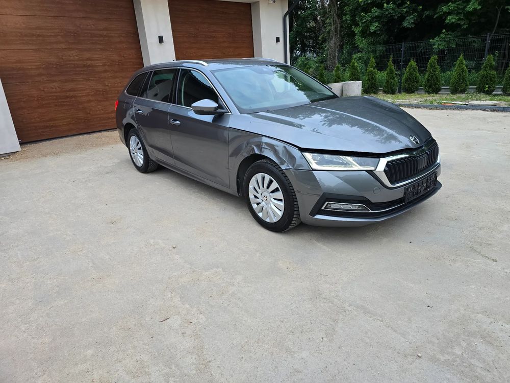 Skoda Octavia IV 1.4 TSI Plug-In Hybrid Ambition DSG 2023