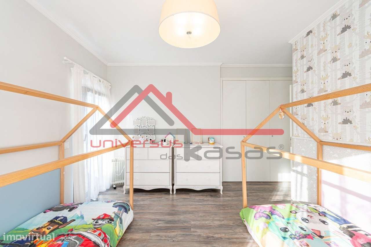 Moradia Térrea Isolada V4 com Piscina Moita-32