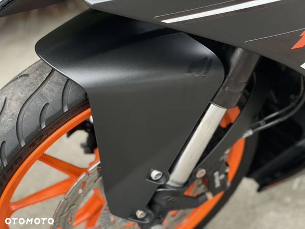 KTM RC 125 - 28