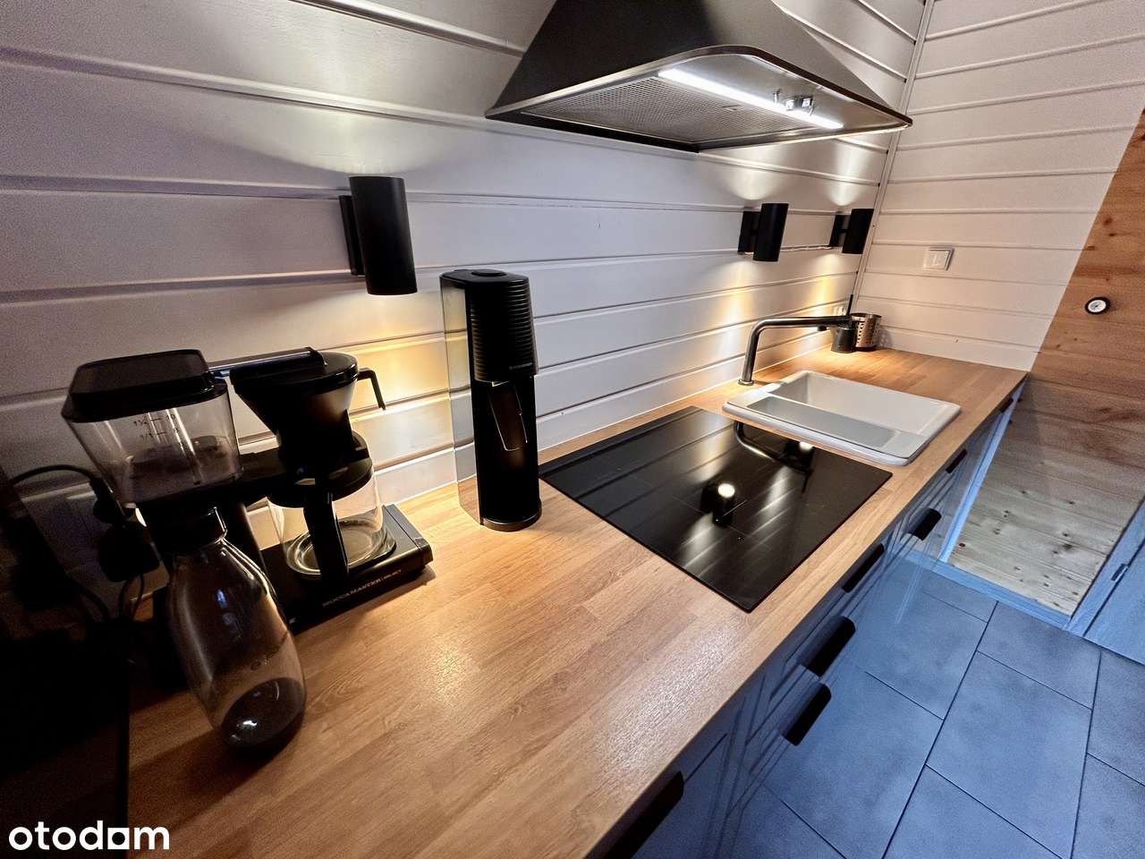 Dom nad morzem - fotowoltaika, umeblowany-5