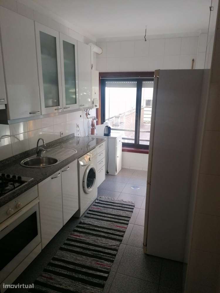 Quarto - localizado em Vila nova de gaia - Grande imagem: 3/17