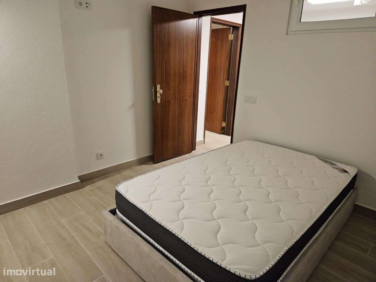 T1 com 40m², cozinha equipada e localização privilegiada - Grande imagem: 5/7