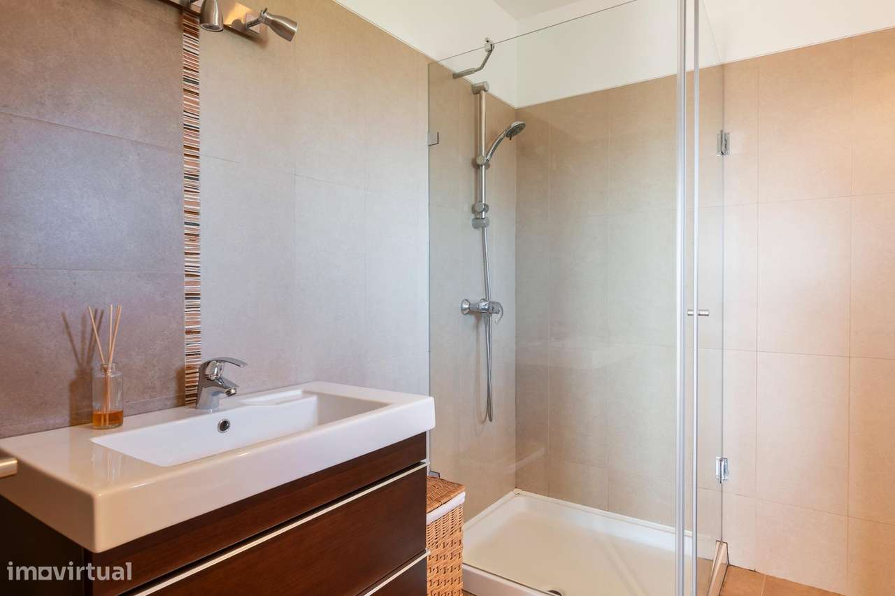 Moradia T3 com Jardim e Garagem | Construída em 2011 | São Pedro...-37