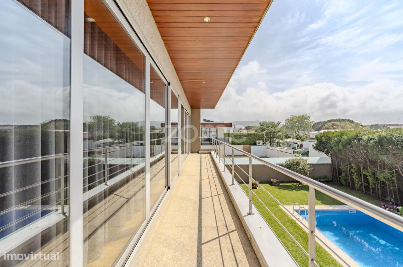 Moradia T5 com Piscina, 4 Suites e Garagem para 4 Carros em Esposende-54