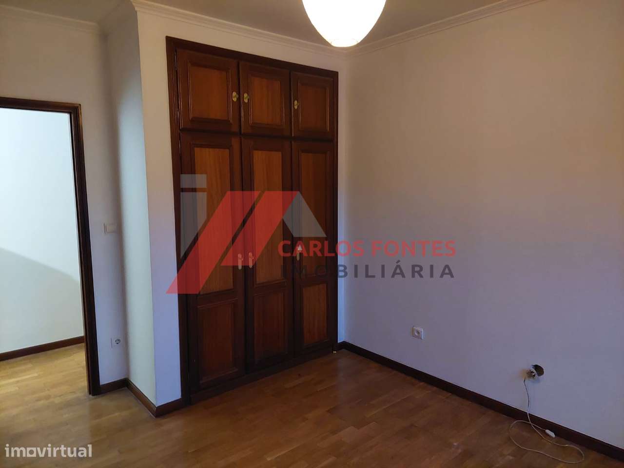 T2 renovado junto as Urgências com garagem - Grande imagem: 5/15