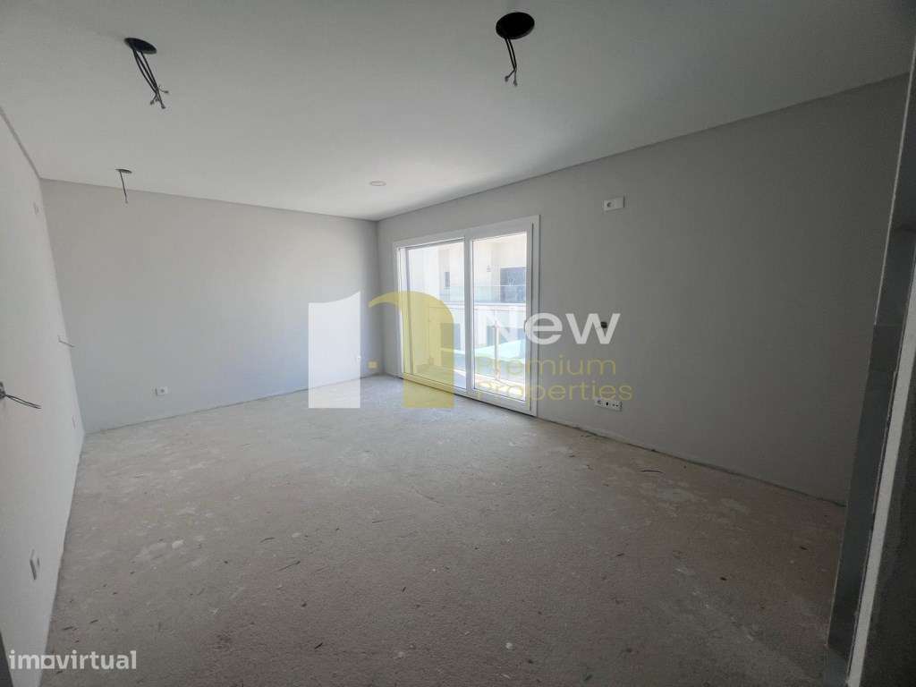 Moradia Nova T3+1 com Piscina em Alcochete.-10