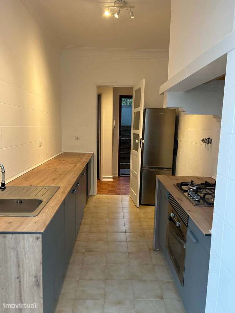 Arrendamento de apartamento t2 no Largo Cristóvão Aires, 4 - Grande imagem: 2/8