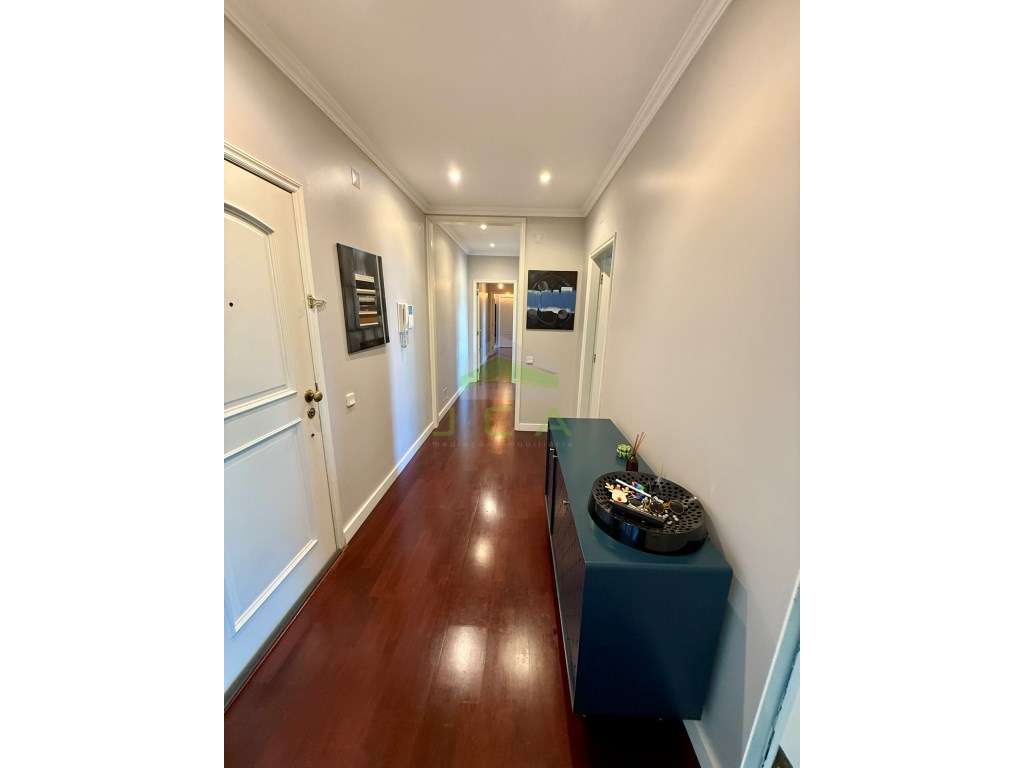 Apartamento T5 Duplex no centro de Leiria - Grande imagem: 2/27