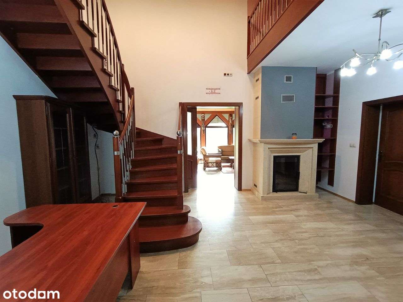 Dwa domy  z osobnymi wejściami połączone zimowym ogrodem - Pełny obrazek: 5/20