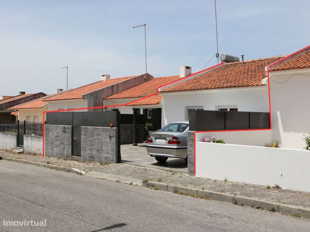 Excelente Moradia T3 localizada no Rio Novo em Nazaré-4