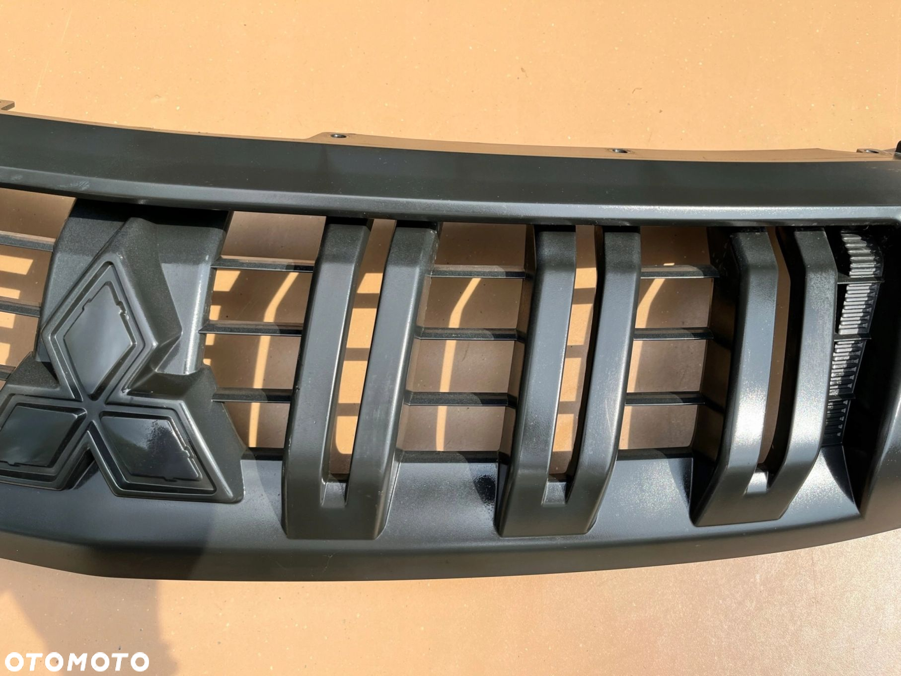 MITSUBISHI L200 V 15-19R GRILL ATRAPA KRATKA PRZÓD - 7