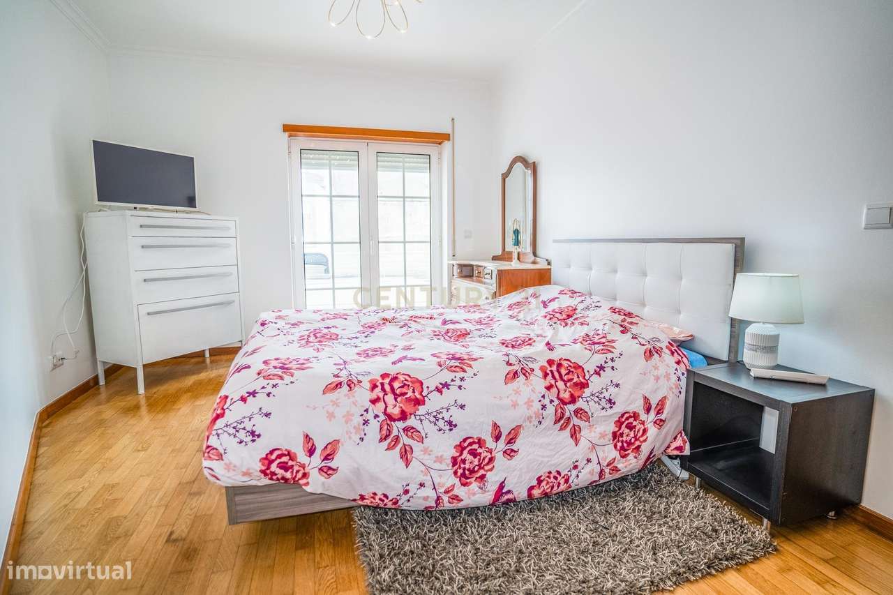 Apartamento T2 | Centro de Caldas da Rainha-13