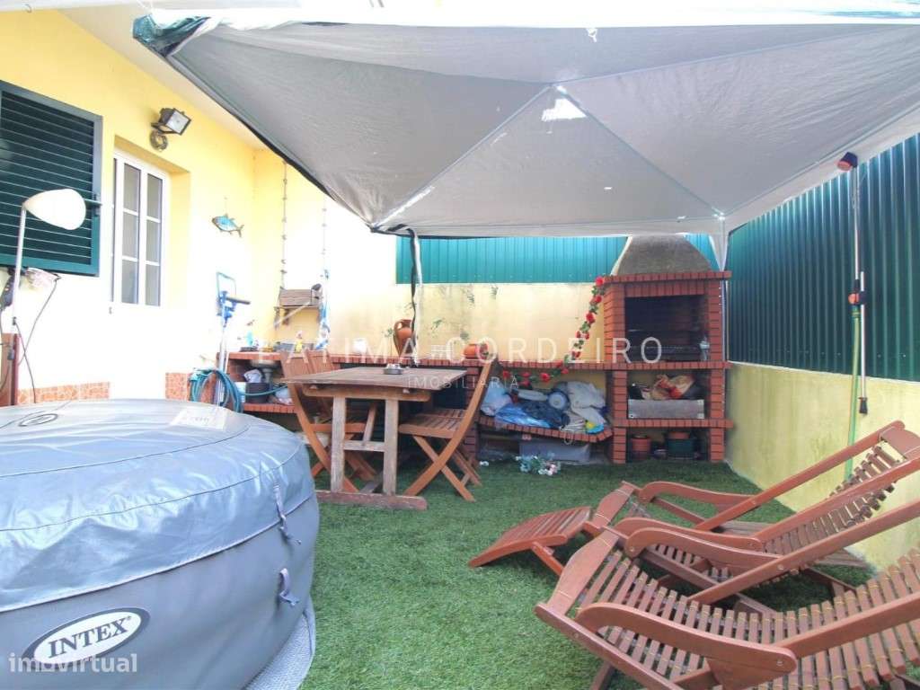 Excelente Moradia T3+1 com garagem em zona privilegiada-29