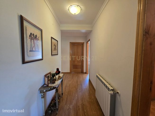 Apartamento T3 + 1 em Bragança-14
