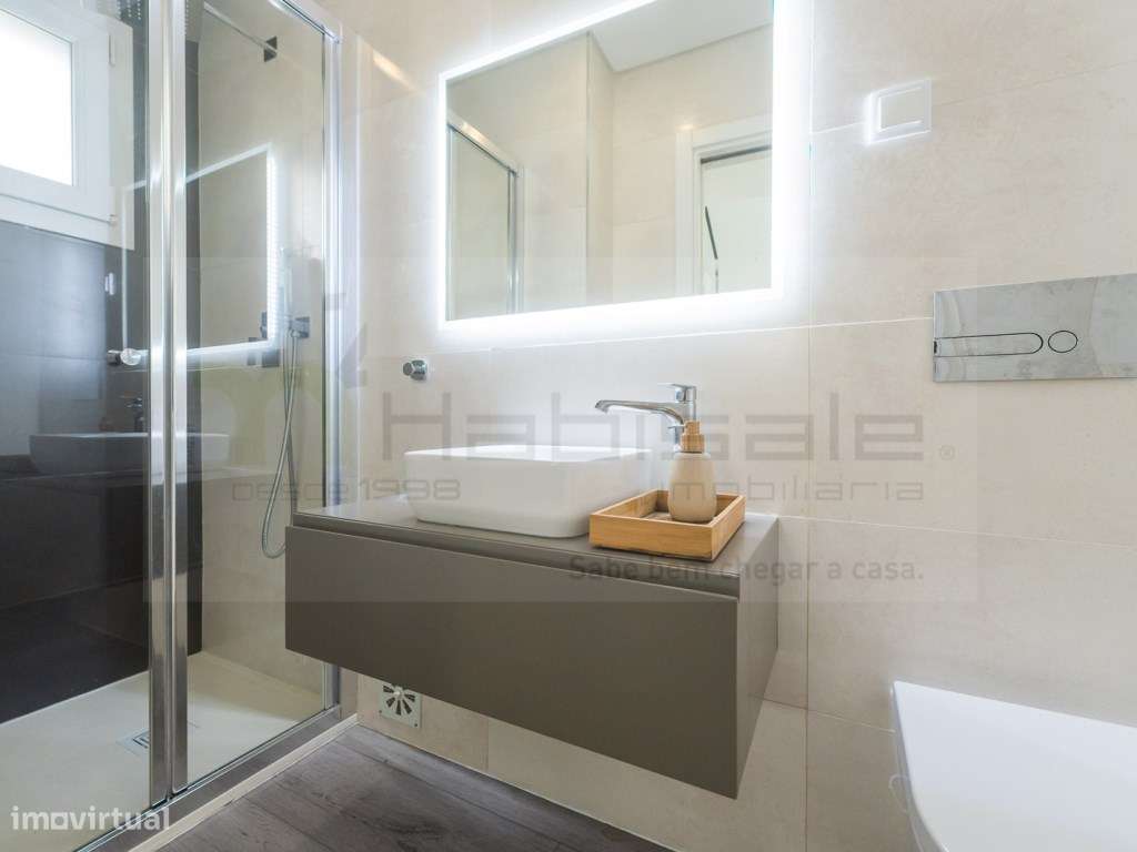 Moradia T4+1 moderna em Vale Grande, Odivelas-12