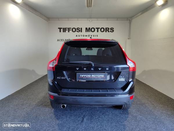 Volvo XC 60 2.4 D Momentum Geartronic - 7