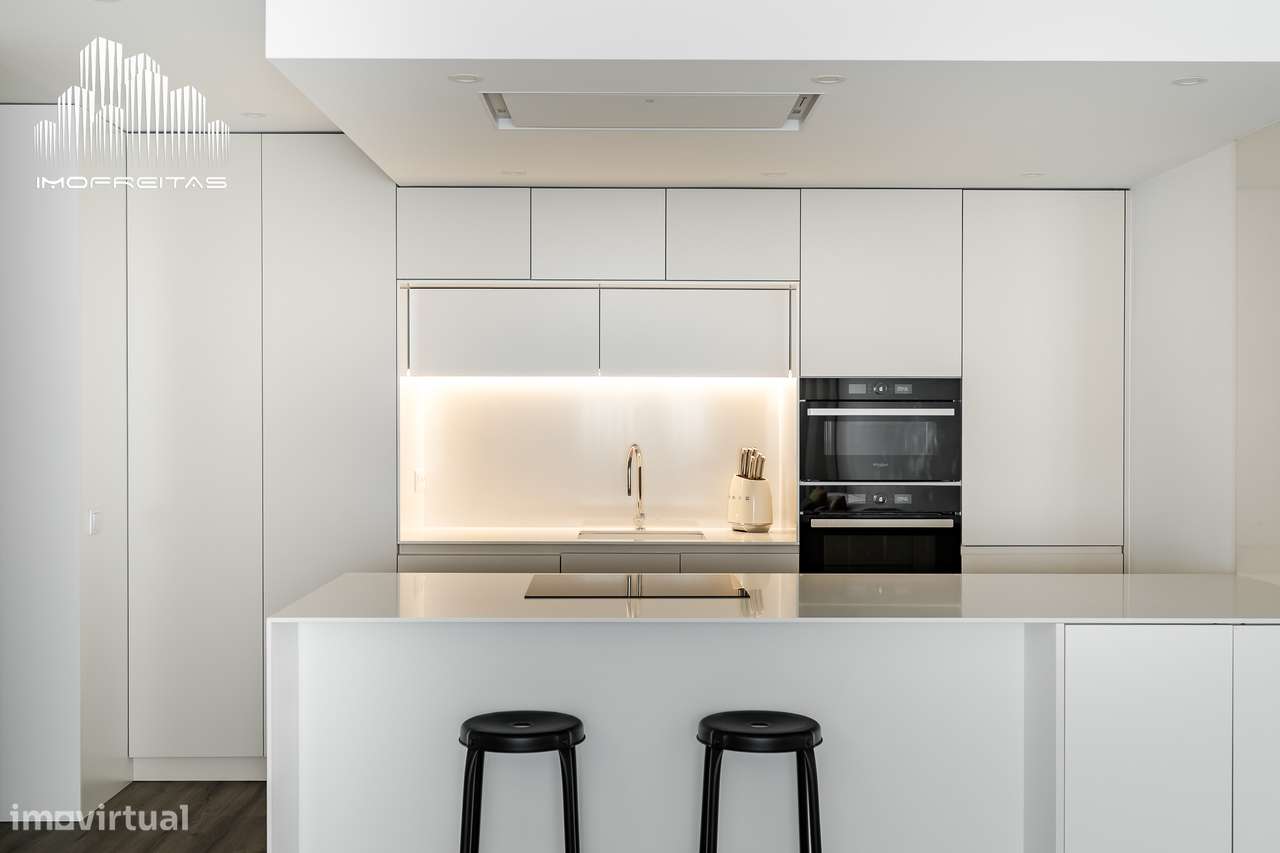 Apartamento T2 em Condomínio Fechado com um Terraço de 44m2! - Grande imagem: 2/21